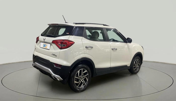 2023 Mahindra XUV300 W8 (O) 1.2 PETROL, Petrol, Manual, 11,292 km, Right Back Diagonal