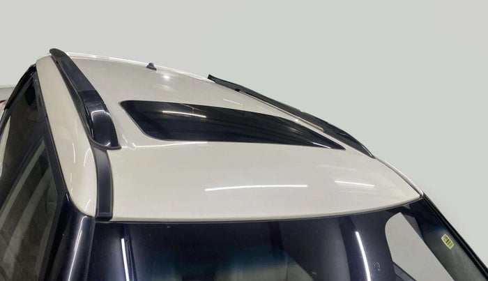 2023 Mahindra XUV300 W8 (O) 1.2 PETROL, Petrol, Manual, 11,292 km, Roof