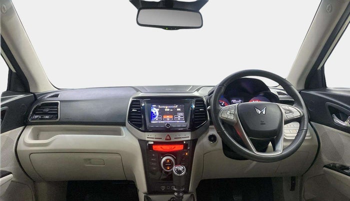 2023 Mahindra XUV300 W8 (O) 1.2 PETROL, Petrol, Manual, 11,292 km, Dashboard