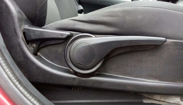 2017 Tata NEXON XZ PLUS DIESEL, Diesel, Manual, 1,09,661 km, Driver Side Adjustment Panel