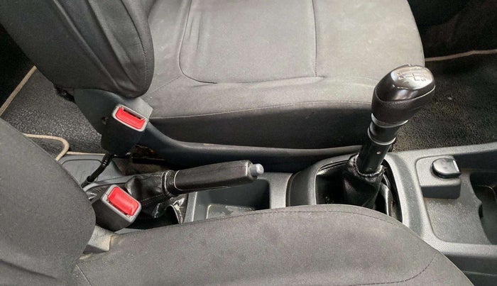 2016 Renault Kwid RXT 0.8, Petrol, Manual, 47,016 km, Gear Lever