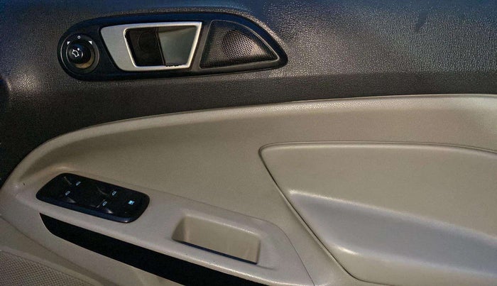 2017 Ford Ecosport TREND+ 1.5L DIESEL, Diesel, Manual, 68,614 km, Driver Side Door Panels Control