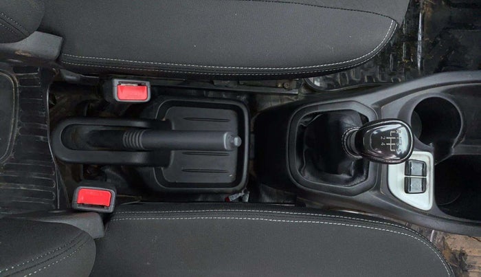 2019 Datsun Redi Go S, Petrol, Manual, 44,964 km, Gear Lever