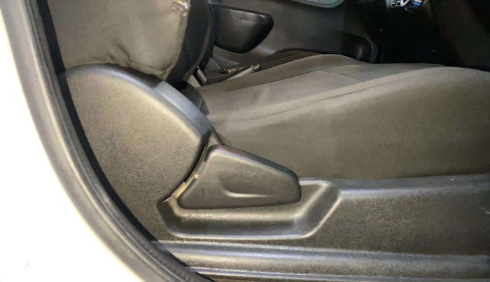 2017 Renault Kwid RXT 1.0 AMT (O), Petrol, Automatic, 54,590 km, Driver Side Adjustment Panel