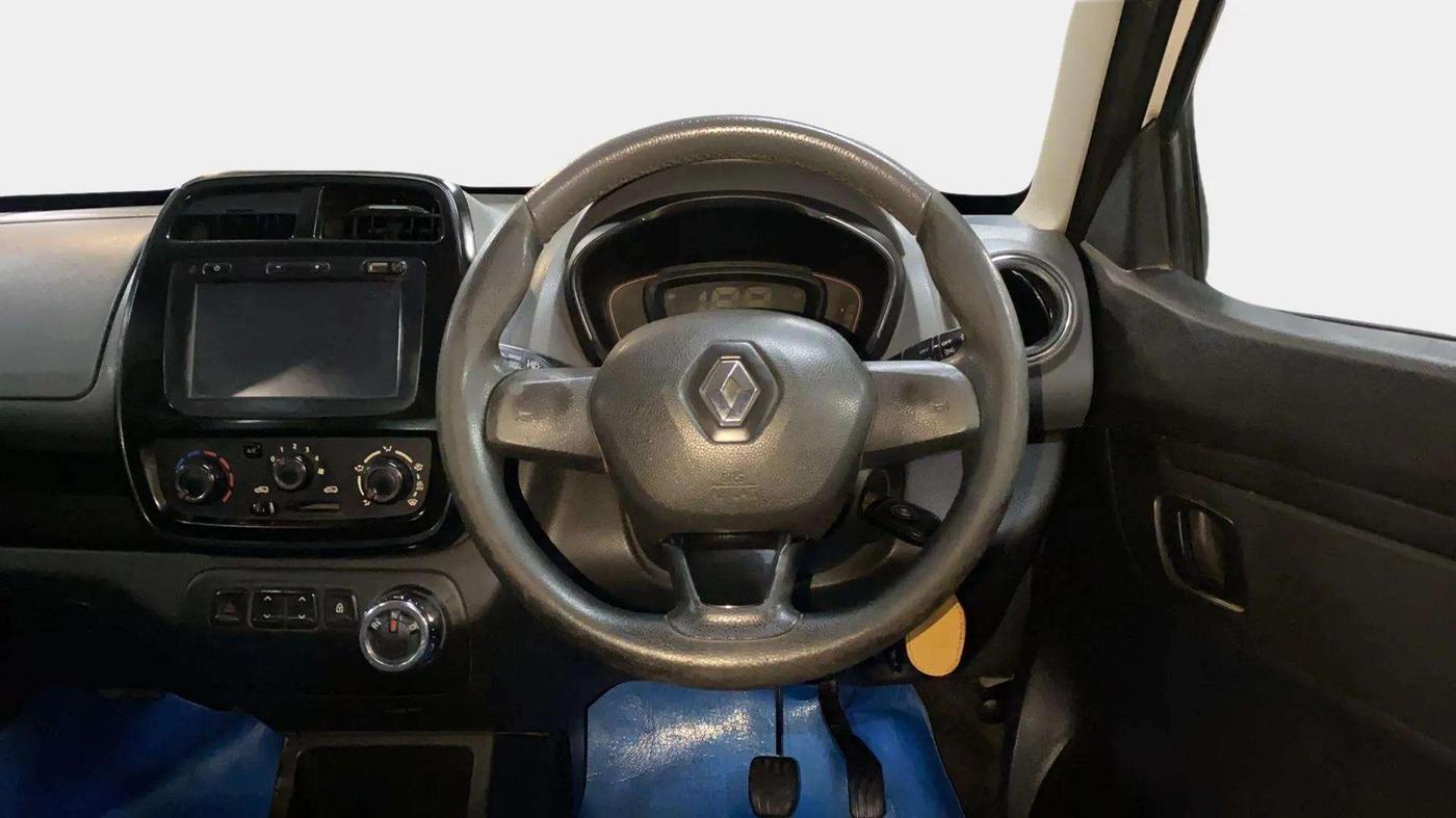 2017 Renault Kwid RXT 1.0 AMT (O), Petrol, Automatic, 54,621 km, Steering Wheel Close Up