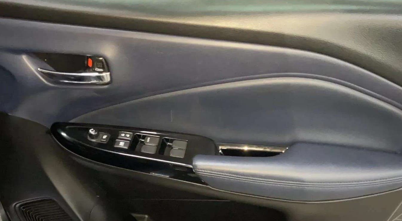 2023 Maruti Baleno ALPHA 1.2 AGS, Petrol, Automatic, 23,399 km, Driver Side Door Panels Control