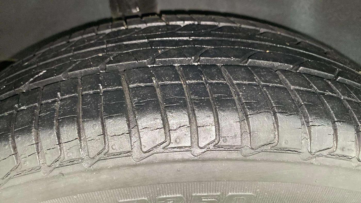 2015 Nissan Micra XV CVT, Petrol, Automatic, 19,310 km, Right Rear Tyre Tread