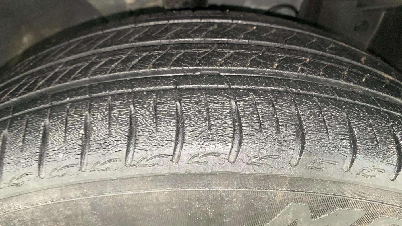2015 Nissan Micra XV CVT, Petrol, Automatic, 19,310 km, Right Front Tyre Tread