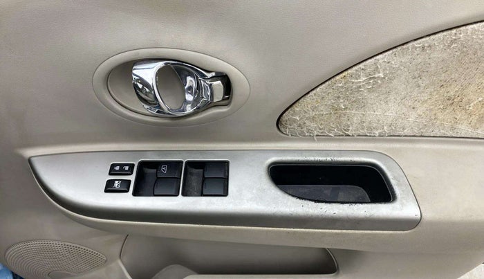 2015 Nissan Micra XV CVT, Petrol, Automatic, 19,310 km, Driver Side Door Panels Control