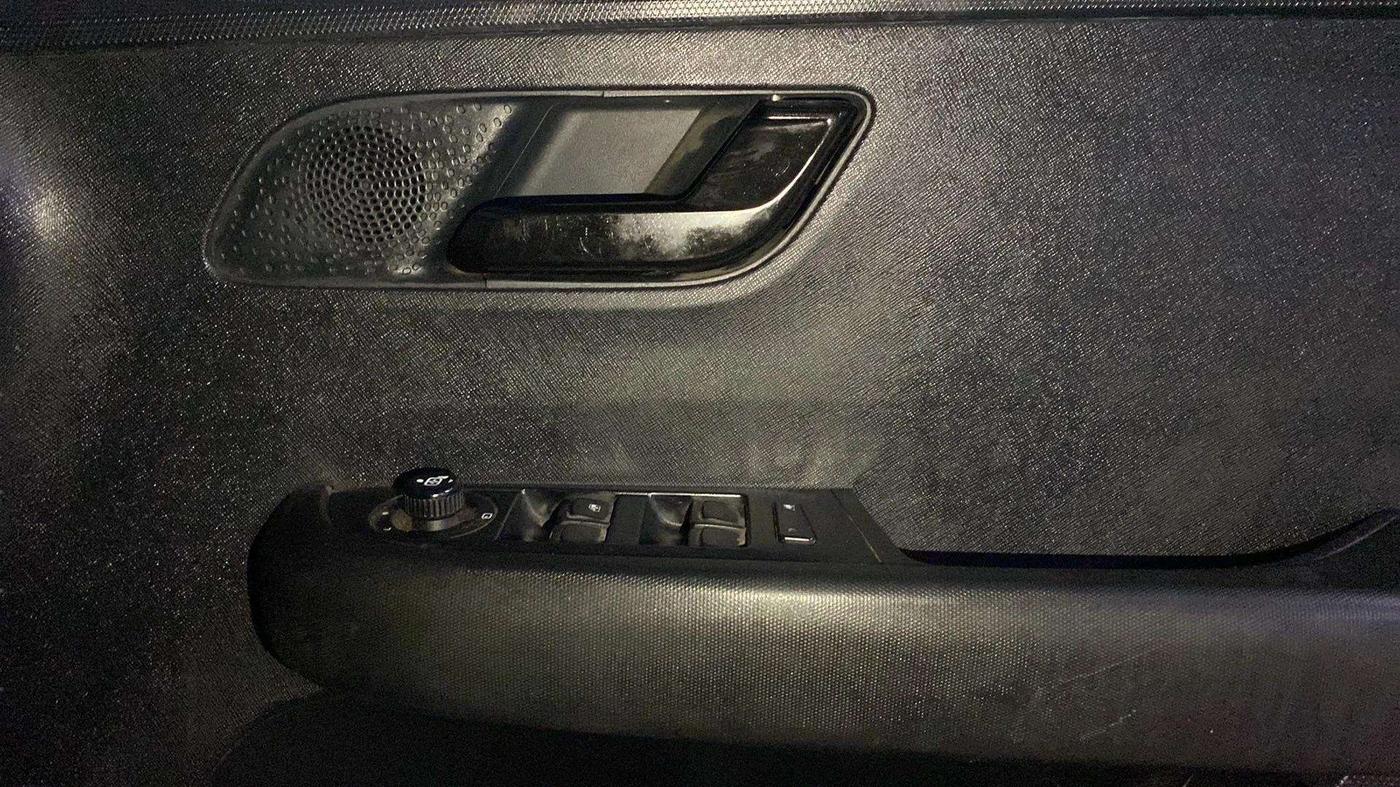 2022 Tata ALTROZ XT DIESEL DARK EDITION, Diesel, Manual, 36,715 km, Driver Side Door Panels Control
