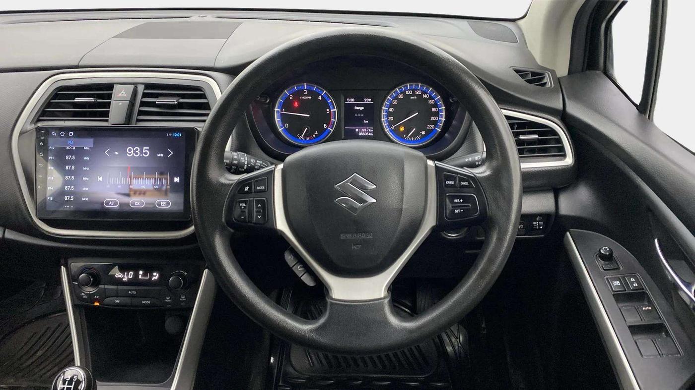 2016 Maruti S Cross ZETA 1.3, Diesel, Manual, 86,449 km, Steering Wheel Close Up