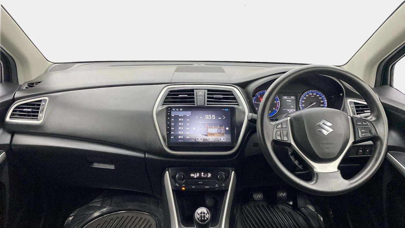 2016 Maruti S Cross ZETA 1.3, Diesel, Manual, 86,449 km, Dashboard