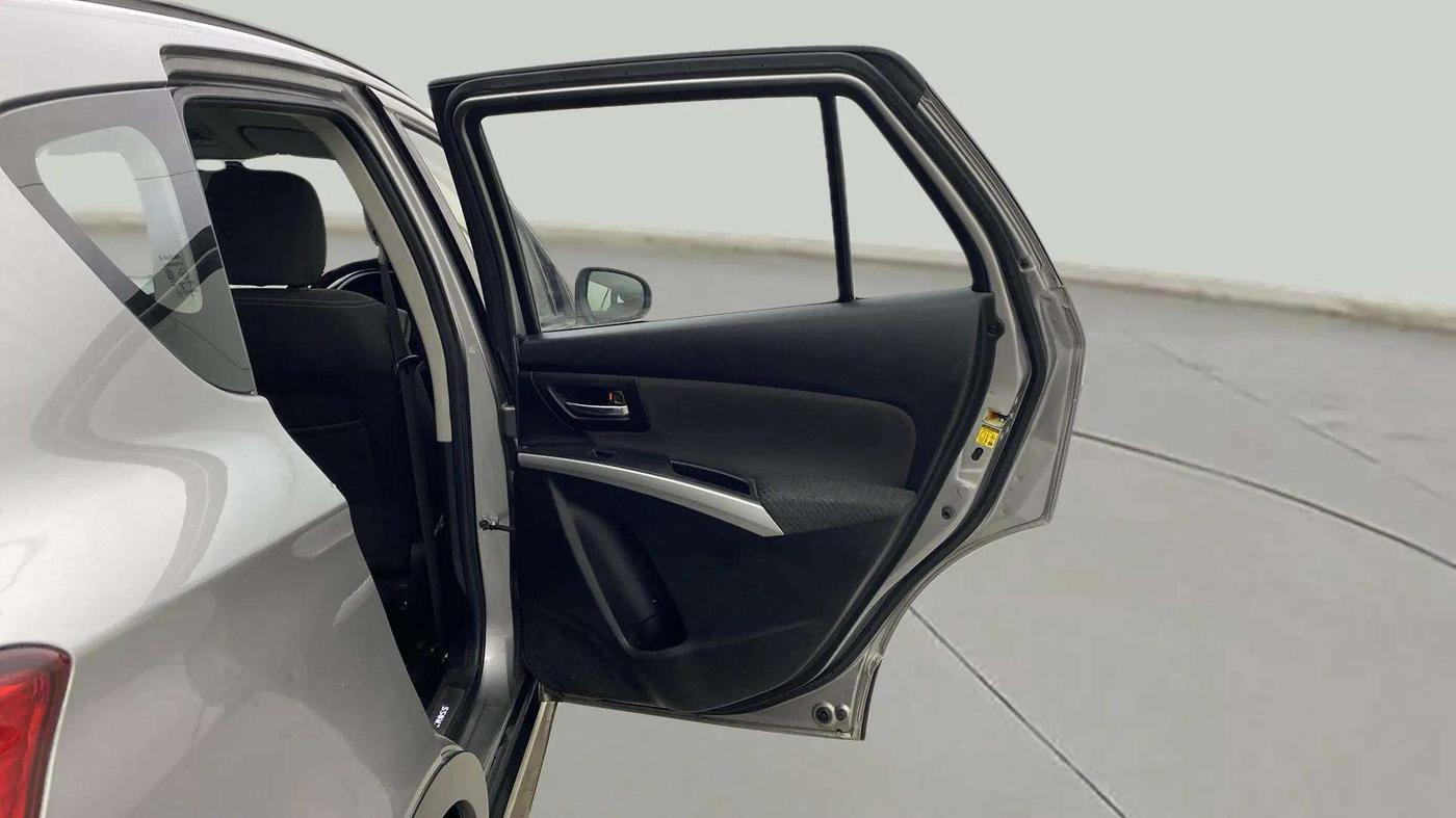 2016 Maruti S Cross ZETA 1.3, Diesel, Manual, 86,449 km, RHS Rear Door
