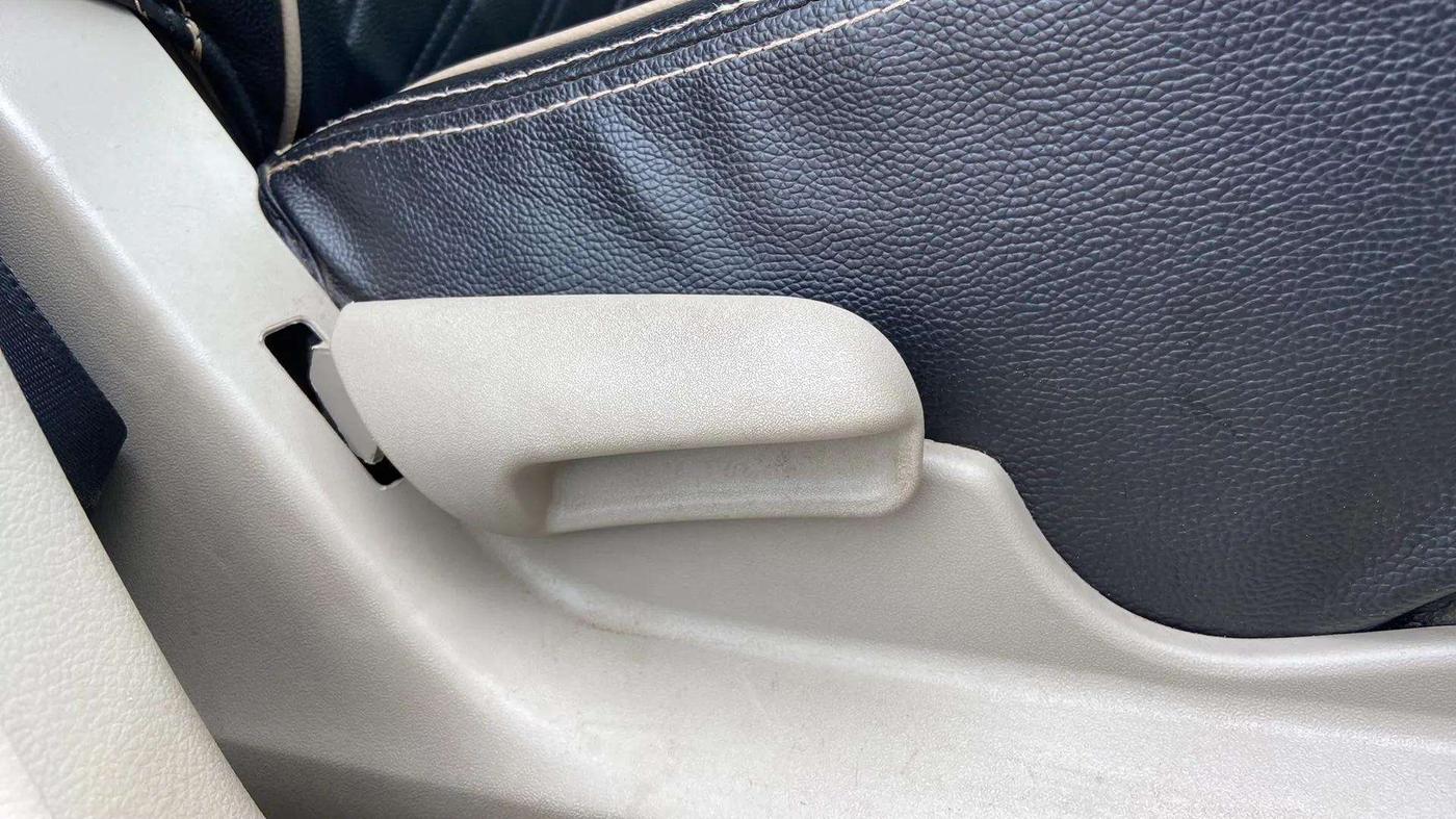 2019 Maruti Celerio VXI AMT, Petrol, Automatic, 72,953 km, Driver Side Adjustment Panel