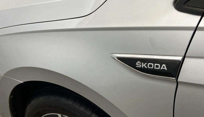 2023 Skoda SLAVIA STYLE 1.0L TSI AT, Petrol, Automatic, 42,575 km, Left fender - Slightly dented