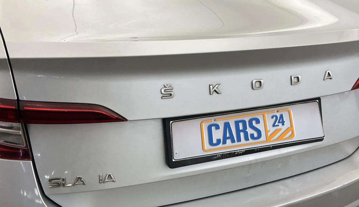 2023 Skoda SLAVIA STYLE 1.0L TSI AT, Petrol, Automatic, 42,575 km, Dicky (Boot door) - Minor scratches