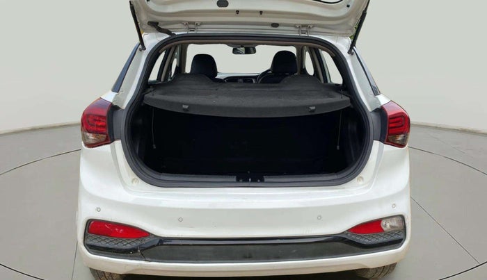 2020 Hyundai Elite i20 SPORTZ PLUS 1.2, Petrol, Manual, 52,534 km, Boot Door Open