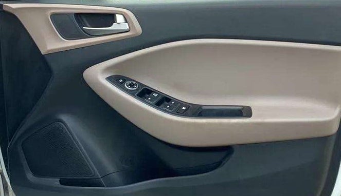2020 Hyundai Elite i20 SPORTZ PLUS 1.2, Petrol, Manual, 52,534 km, Driver Side Door Panels Control