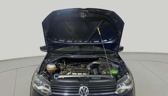 2014 Volkswagen Polo COMFORTLINE 1.2L PETROL, Petrol, Manual, 51,213 km, Open Bonet