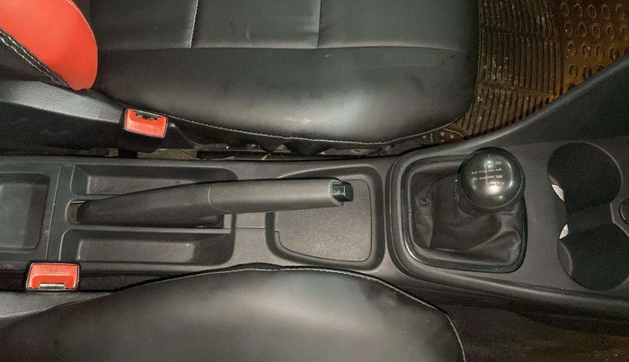 2014 Volkswagen Polo COMFORTLINE 1.2L PETROL, Petrol, Manual, 51,213 km, Gear Lever