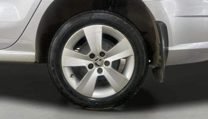 2017 Skoda Rapid AMBITION 1.5 TDI AT, Diesel, Automatic, 72,026 km, Left Rear Wheel