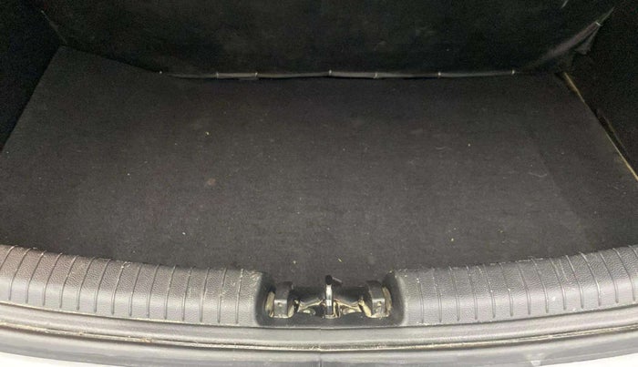 2015 Hyundai Grand i10 SPORTZ 1.2 KAPPA VTVT, Petrol, Manual, 74,792 km, Boot Open Zoomed View