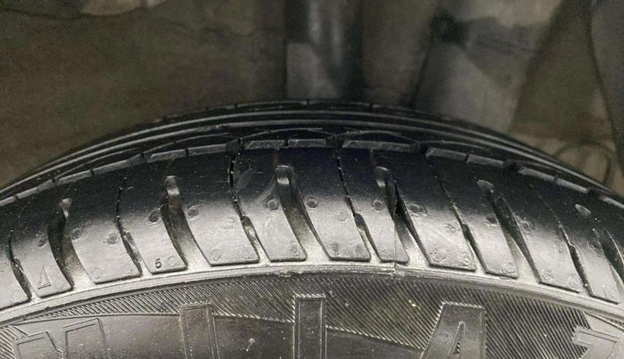 2015 Hyundai Grand i10 SPORTZ 1.2 KAPPA VTVT, Petrol, Manual, 74,792 km, Left Rear Tyre Tread