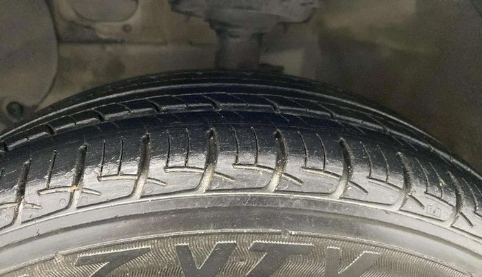 2015 Hyundai Grand i10 SPORTZ 1.2 KAPPA VTVT, Petrol, Manual, 74,792 km, Left Front Tyre Tread