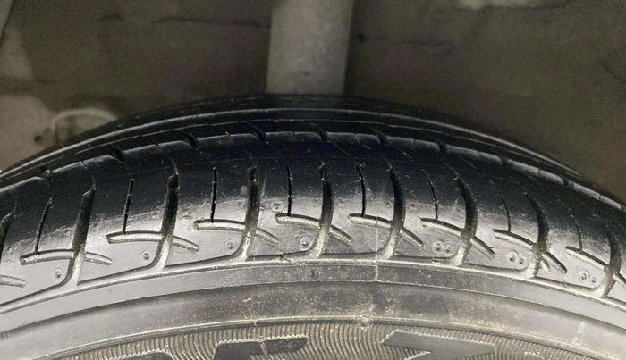 2015 Hyundai Grand i10 SPORTZ 1.2 KAPPA VTVT, Petrol, Manual, 74,792 km, Right Rear Tyre Tread