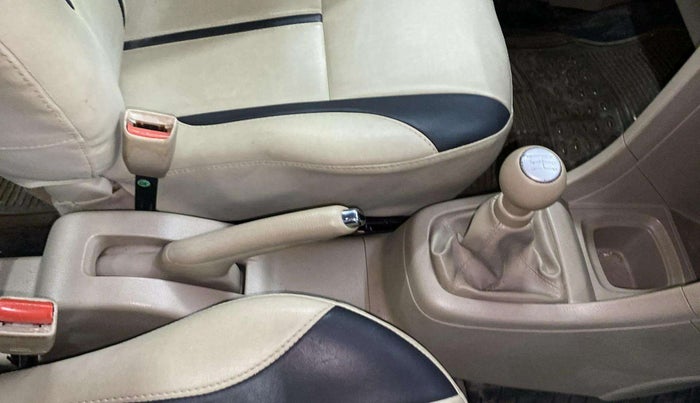 2015 Maruti Swift Dzire ZXI, Petrol, Manual, 19,994 km, Gear Lever