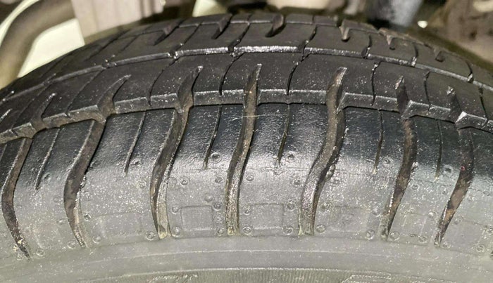 2016 Maruti Alto 800 VXI, Petrol, Manual, 17,923 km, Right Rear Tyre Tread