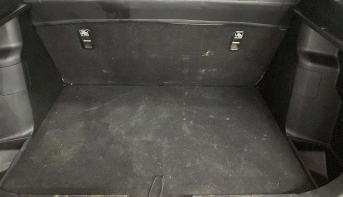 2021 Maruti Vitara Brezza VXI AT SHVS, Petrol, Automatic, 15,957 km, Boot Inside