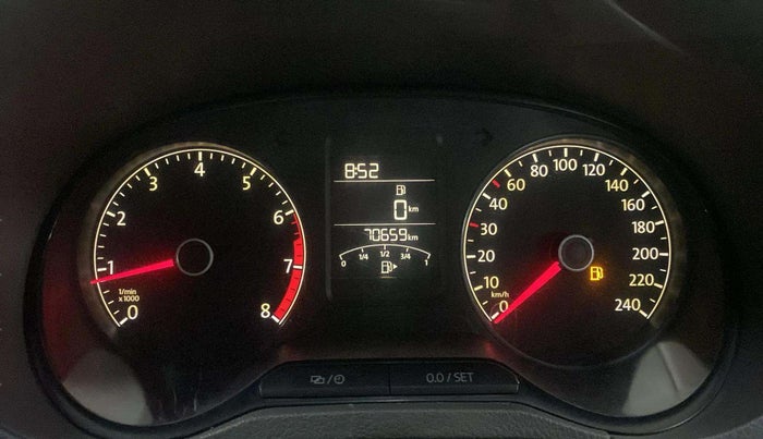 2015 Volkswagen Vento HIGHLINE 1.6 MPI, Petrol, Manual, 70,643 km, Odometer Image