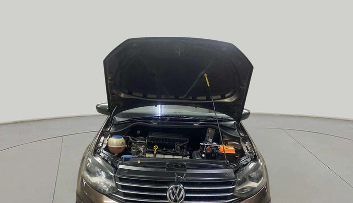 2015 Volkswagen Vento HIGHLINE 1.6 MPI, Petrol, Manual, 70,643 km, Open Bonet