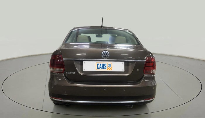 2015 Volkswagen Vento HIGHLINE 1.6 MPI, Petrol, Manual, 70,643 km, Back/Rear