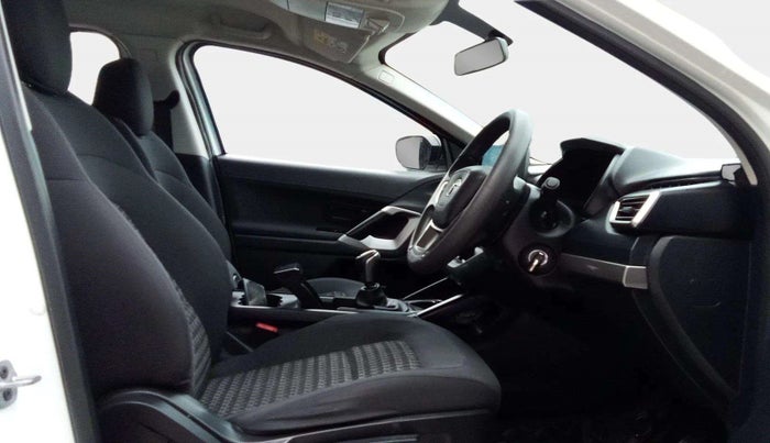 2021 Tata Harrier XM 2.0L KRYOTEC, Diesel, Manual, 77,727 km, Right Side Front Door Cabin