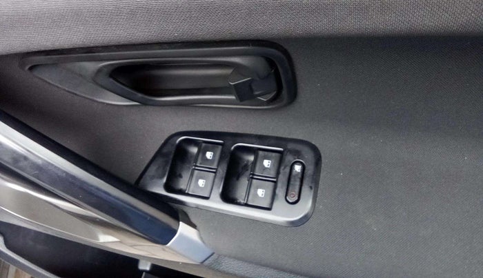 2021 Tata Harrier XM 2.0L KRYOTEC, Diesel, Manual, 77,727 km, Driver Side Door Panels Control