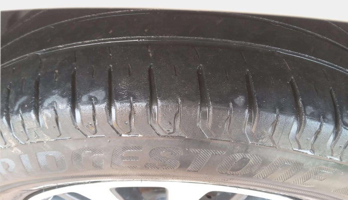2023 Maruti Ertiga ZXI  CNG, CNG, Manual, 43,239 km, Left Front Tyre Tread