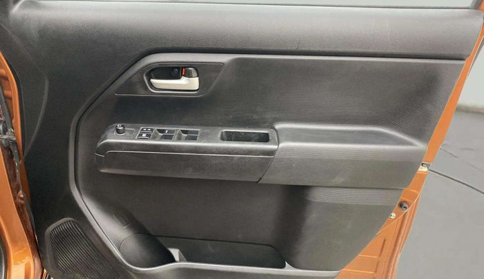 2019 Maruti New Wagon-R VXI 1.0, Petrol, Manual, 55,197 km, Driver Side Door Panels Control