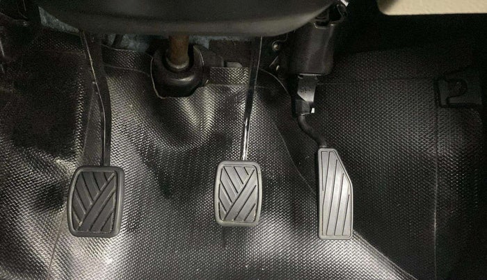 2019 Maruti New Wagon-R VXI 1.0, Petrol, Manual, 55,197 km, Pedals