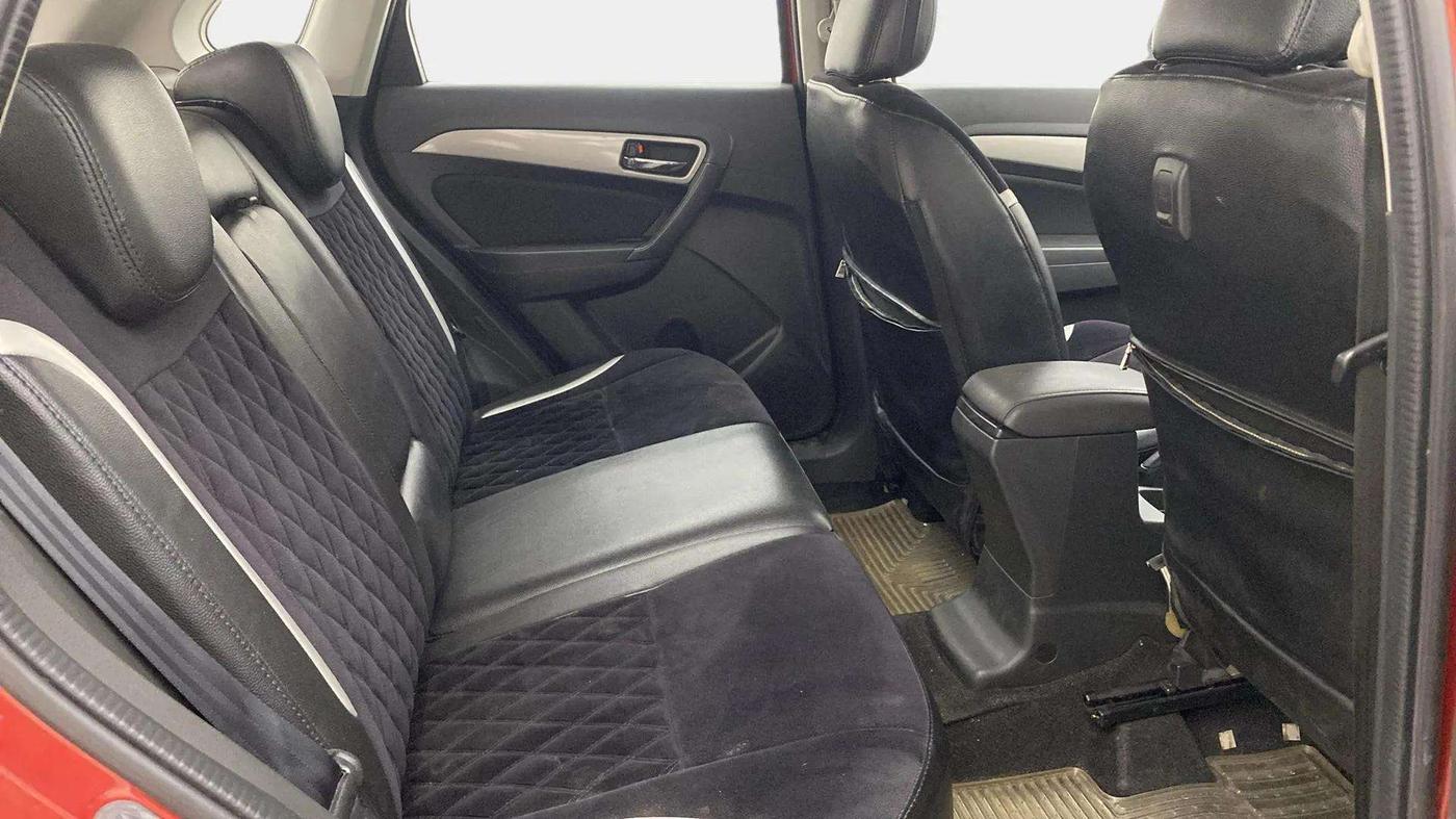 2017 Maruti Vitara Brezza ZDI PLUS DUAL TONE, Diesel, Manual, 40,765 km, Right Side Rear Door Cabin