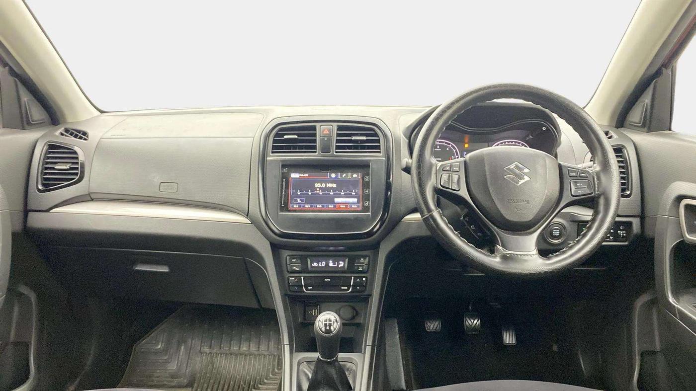 2017 Maruti Vitara Brezza ZDI PLUS DUAL TONE, Diesel, Manual, 40,765 km, Dashboard