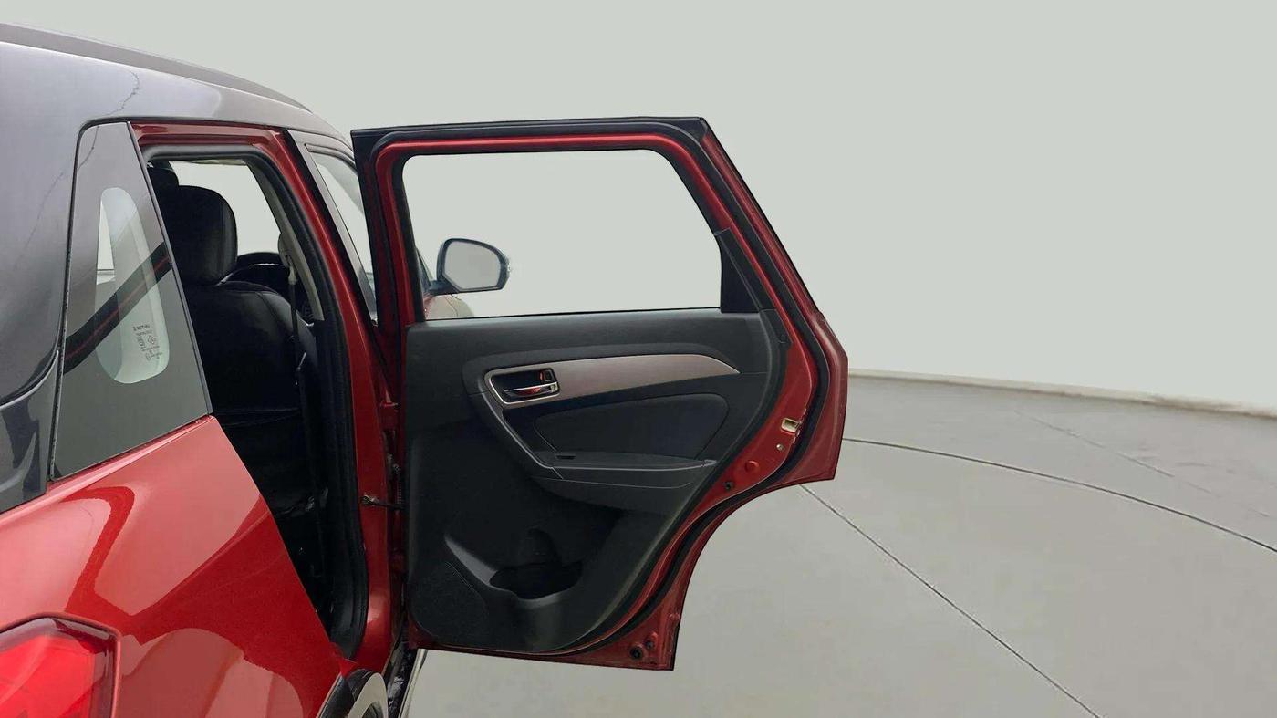 2017 Maruti Vitara Brezza ZDI PLUS DUAL TONE, Diesel, Manual, 40,765 km, RHS Rear Door