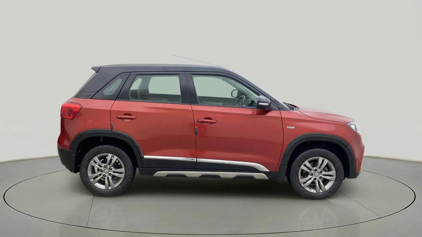 2017 Maruti Vitara Brezza ZDI PLUS DUAL TONE, Diesel, Manual, 40,765 km, Right Side View