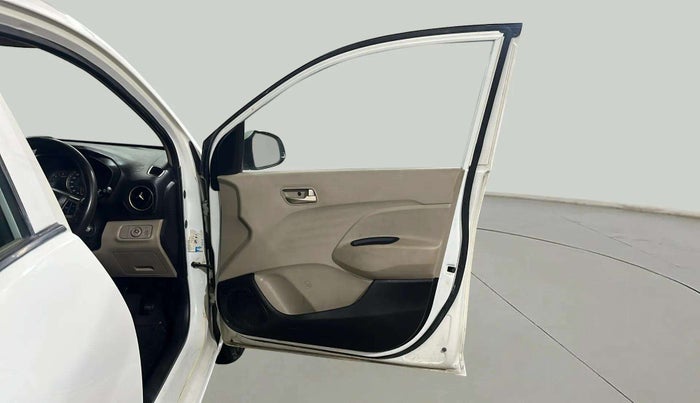 2019 Hyundai NEW SANTRO SPORTZ MT, Petrol, Manual, 23,997 km, RHS Front Door