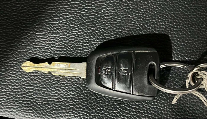 2019 Hyundai NEW SANTRO SPORTZ MT, Petrol, Manual, 23,997 km, Key Close Up