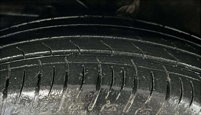 2023 Maruti BREZZA LXI SMART HYBRID, Petrol, Manual, 19,507 km, Left Front Tyre Tread