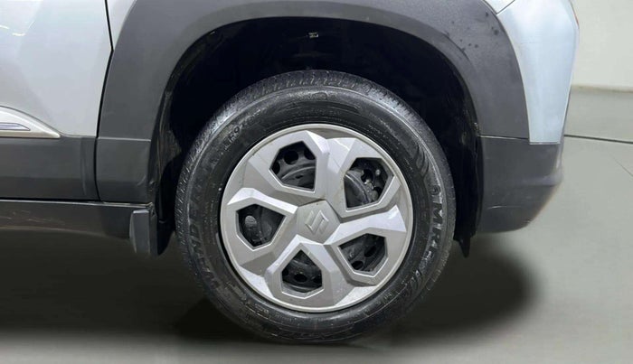 2023 Maruti BREZZA LXI SMART HYBRID, Petrol, Manual, 19,507 km, Right Front Wheel