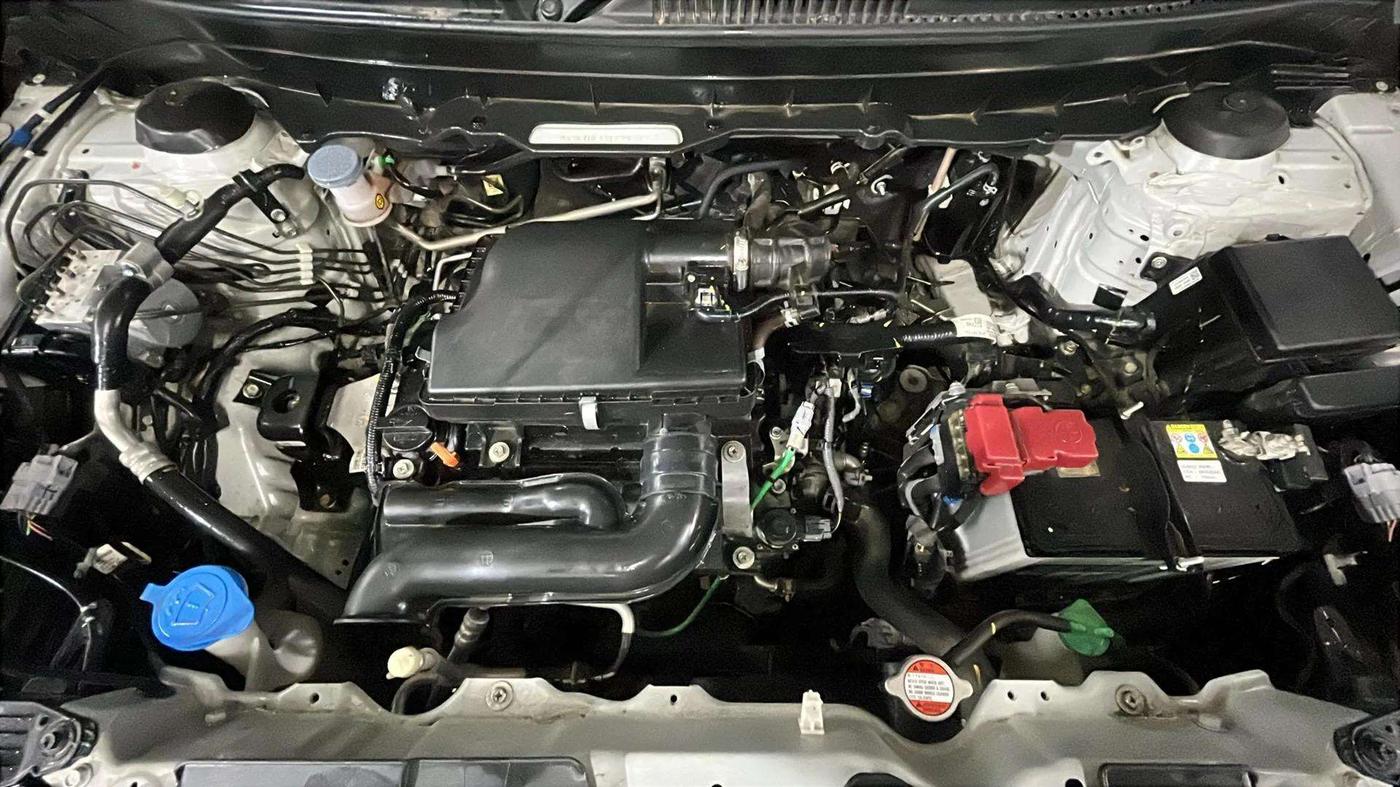 2023 Maruti BREZZA LXI SMART HYBRID, Petrol, Manual, 19,507 km, Engine View