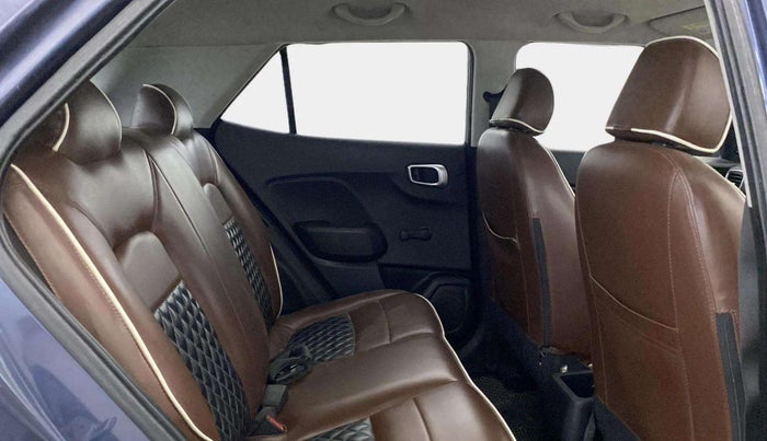 2019 Hyundai VENUE E 1.2, Petrol, Manual, 32,663 km, Right Side Rear Door Cabin